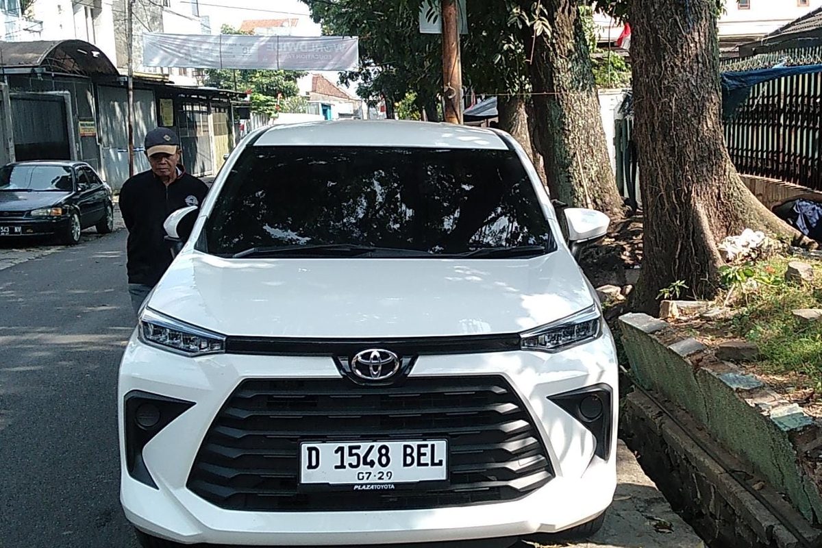 Avanza by Bandung Driver, 7 passengers