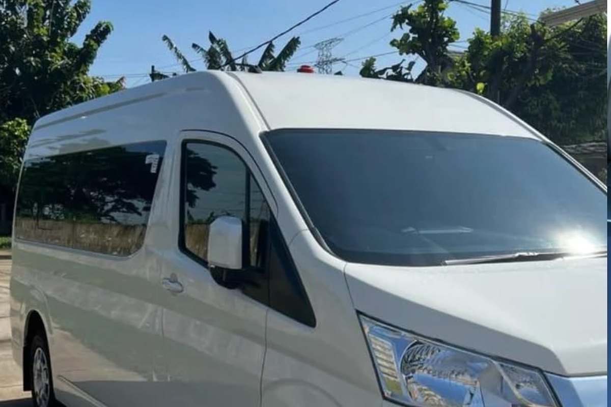 Hiace Premio Standard Seat by Bandung Driver, 14 passengers