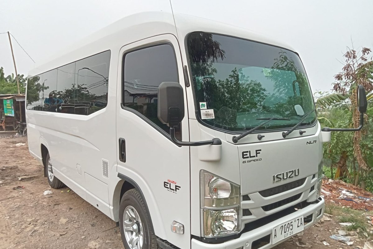 Long Elf by Bandung Driver, 19 passengers
